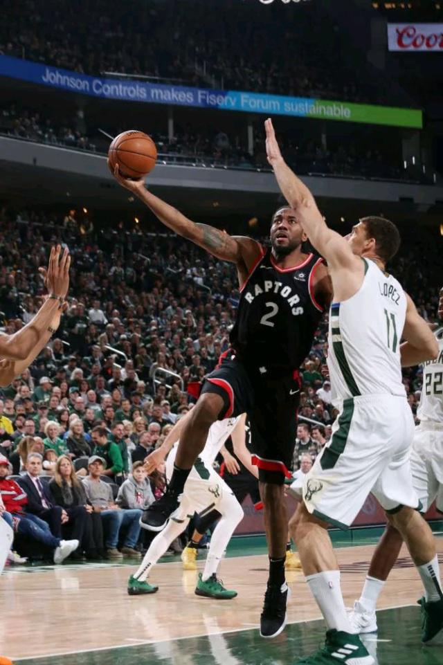 澳客培训-雄鹿惜败魔术:莱昂纳德砍下32分的简单介绍