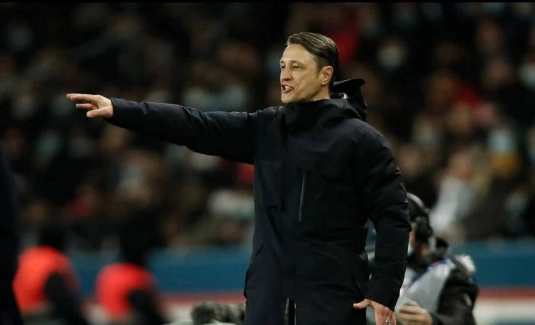 澳客教练-多特蒙德门将因伤下场,球队陷入困境