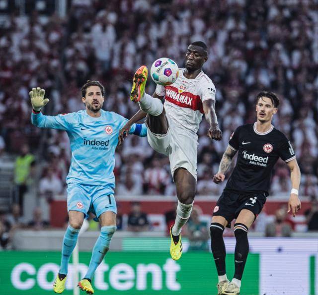 澳客网站-法兰克福客场大胜奥格斯堡,展现强大实力