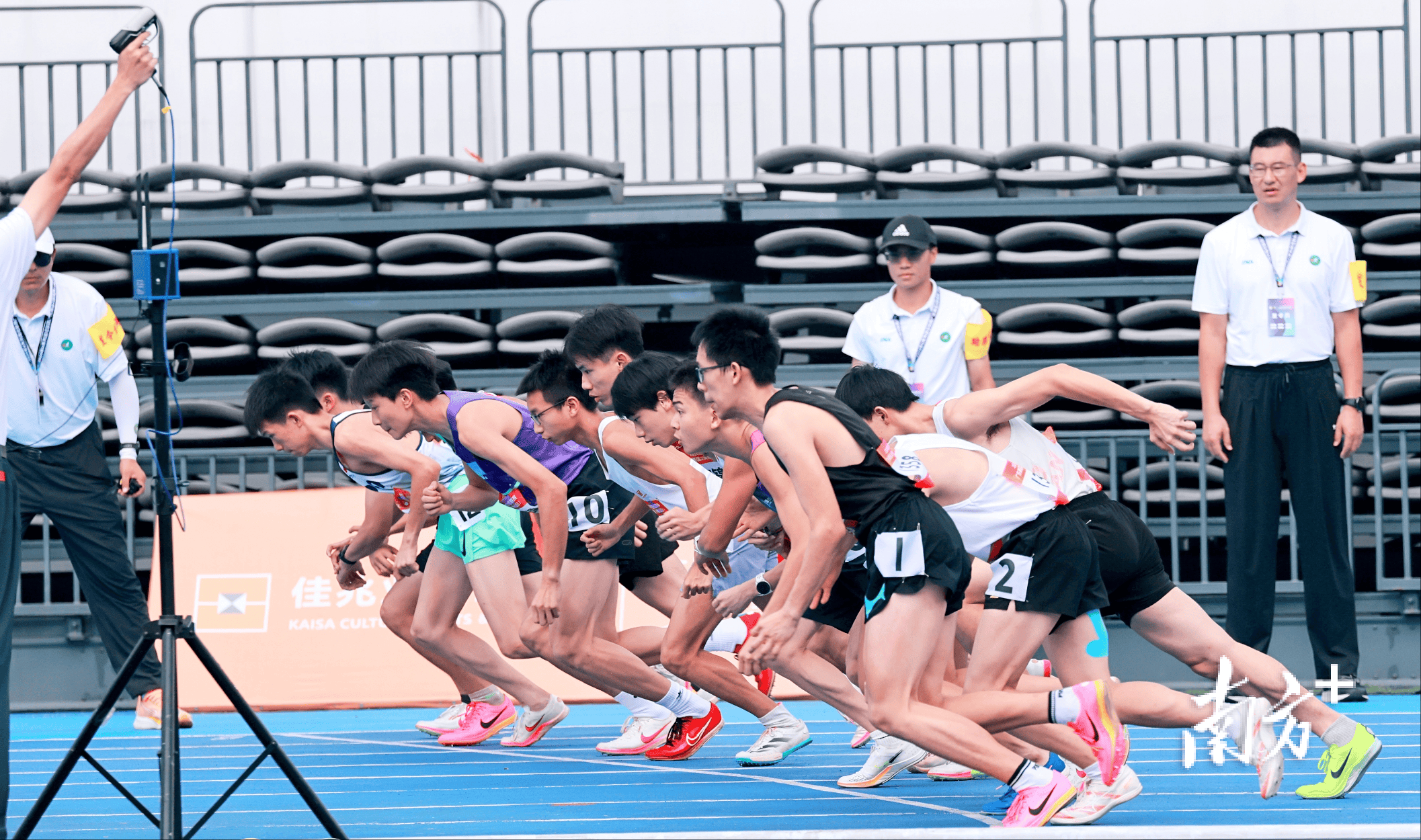 澳客电竞-广东队运动员在比赛中展现出优秀的技术