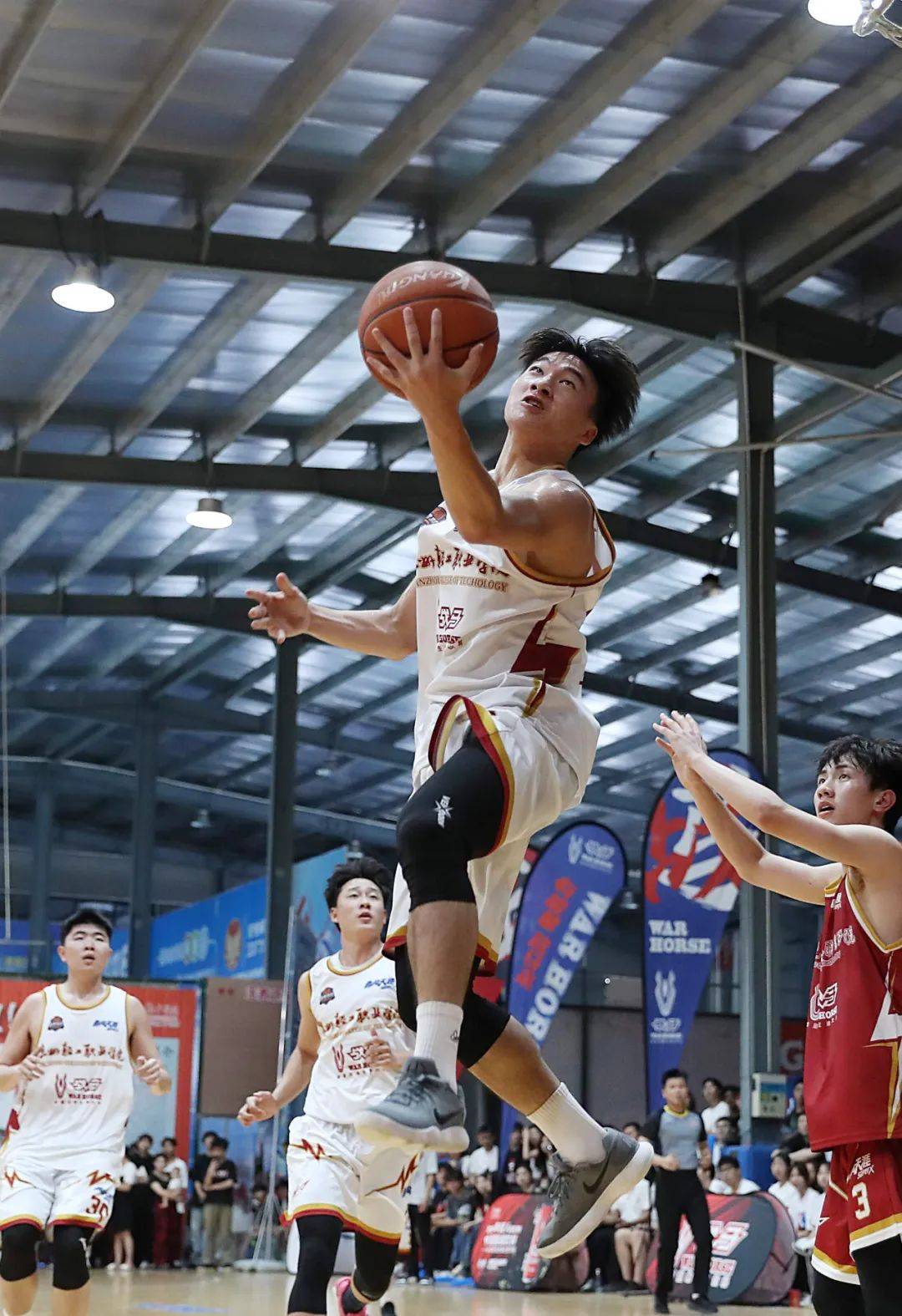 澳客入口-包含河南男篮壮烈抗击福建,球队令人敬佩的词条