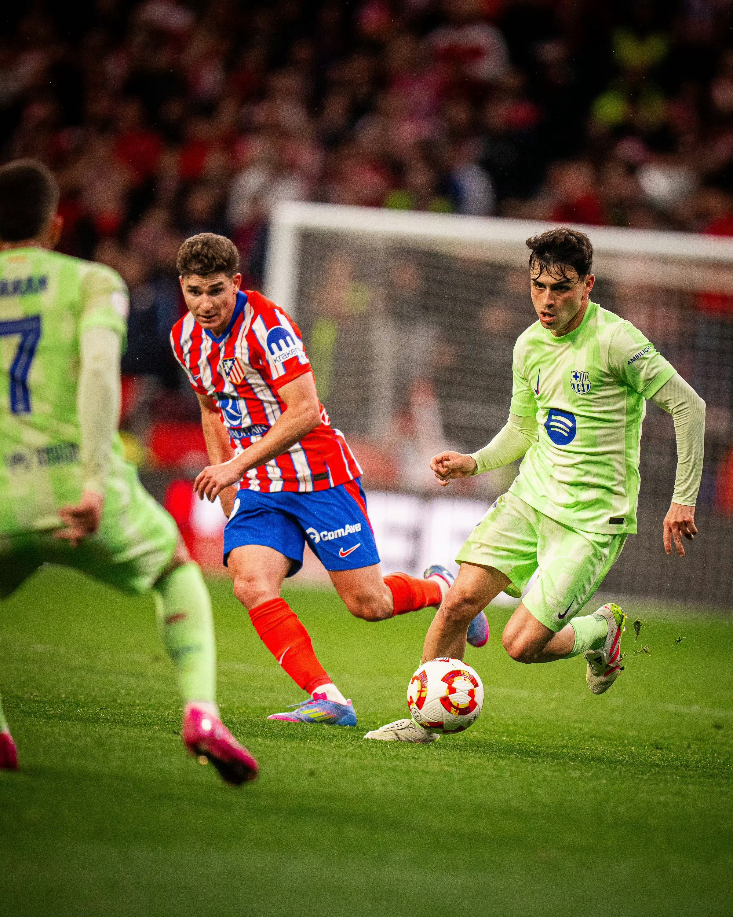 澳客在线-皇马豪阵对阵巴萨:西班牙足坛震撼