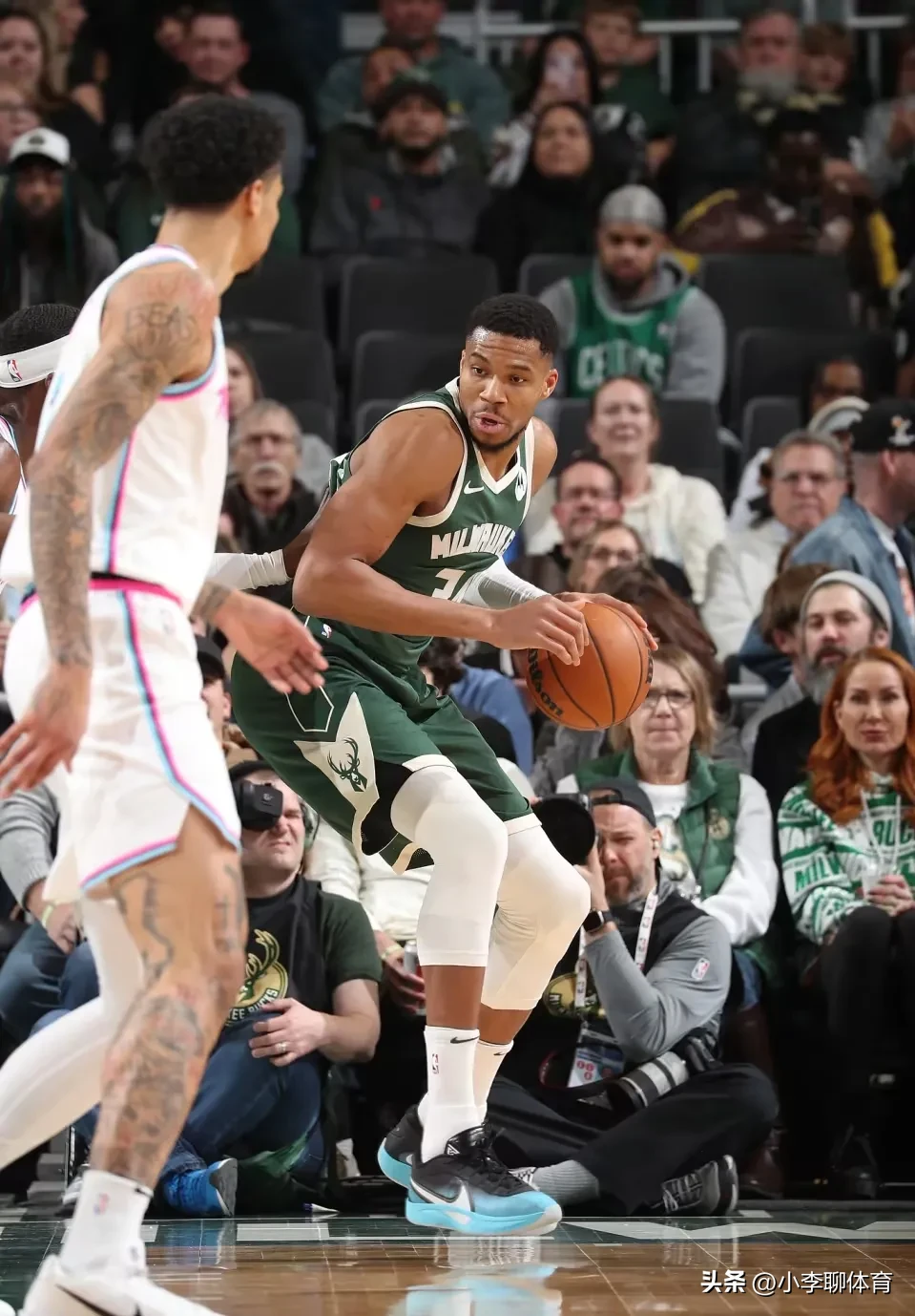 澳客教练-雄鹿队前锋突破个人记录,为球队赢得胜局