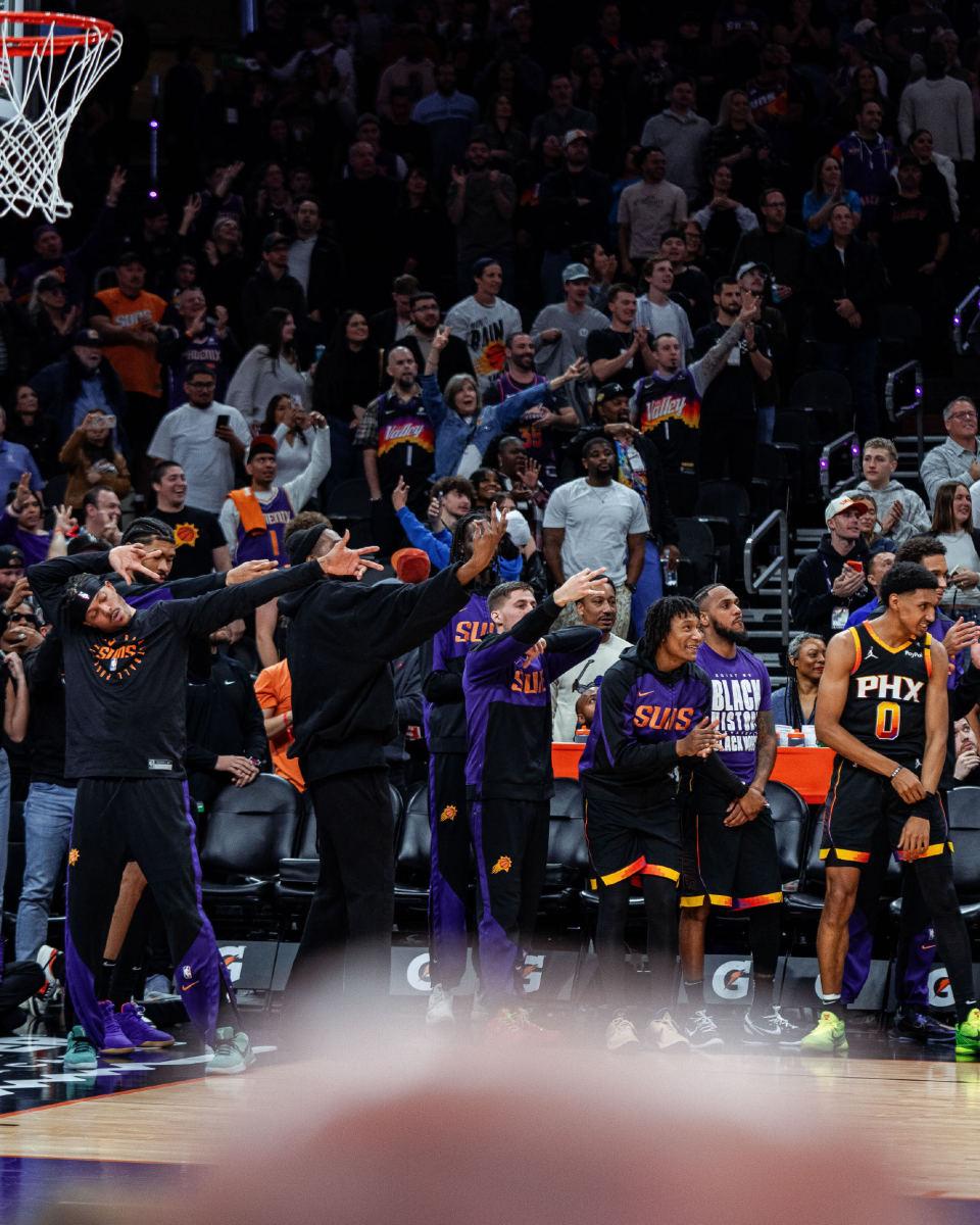 澳客官方入口-包含太阳大胜骑士，布克发威砍下40分的词条