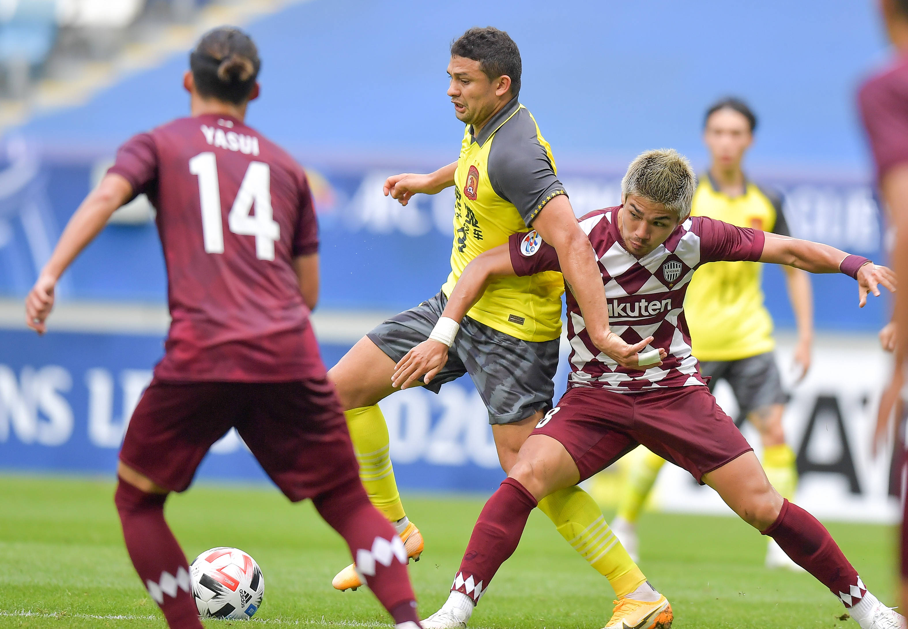 澳客网页版-广州队横扫浙江,畅快迎接胜利